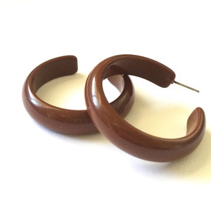 Chocolate Dark Brown Marbled Midi Lucite Hoop Earrings