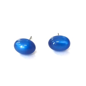 Sapphire Blue Moonglow Oval Stud Earrings | vintage lucite post earrings