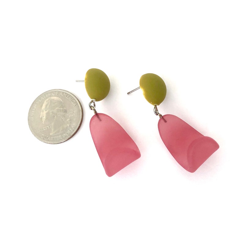 Retro Lucite Jewery by Leetie Lovendale Cranberry /& Chartreuse Petal Drop Earrings