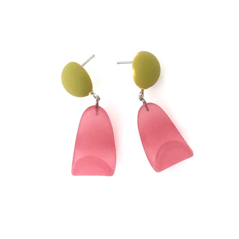 Retro Lucite Jewery by Leetie Lovendale Cranberry /& Chartreuse Petal Drop Earrings