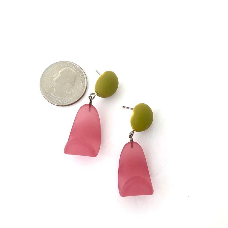Retro Lucite Jewery by Leetie Lovendale Cranberry /& Chartreuse Petal Drop Earrings