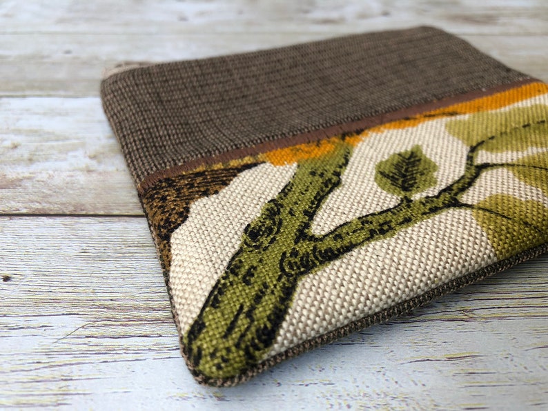 coin pouch zippered coin pouch upcycled bag coin purse green leaves change purse zipper change purse small zipper pouch
