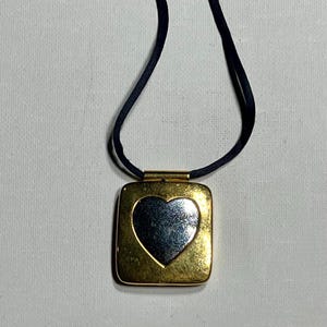 エスティローダー　ヴィンテージ　ソリッドパフューム　ネックレス Estee Lauder Perfume Necklace - Etsy