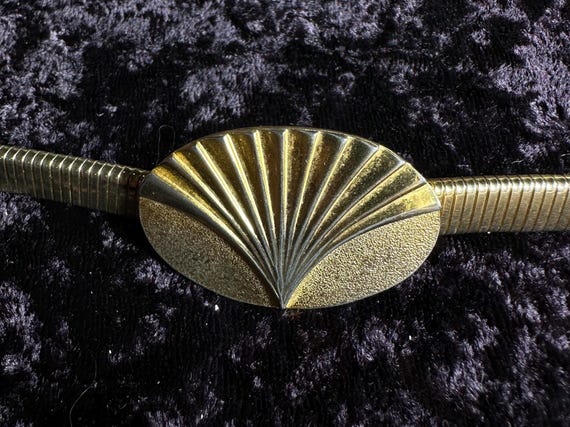 Vintage Gold Tone Stretchable Belt with Snake Chain Expansion and Fan Buckle
