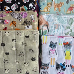 Cat Lover Quilted Zipper Pouch: Cotton Lined Travel Bag image 1