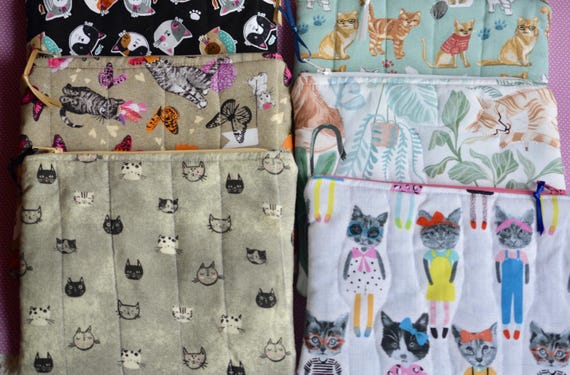 Cat Lover Quilted Zipper Pouch: Cotton Lined Travel Bag