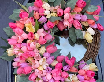 Corona de tulipanes - Corona de vid de primavera - Corona de tulipanes rosa y morado - Decoración de puerta de Pascua - Corona de primavera de granja - Corona floral hecha a mano