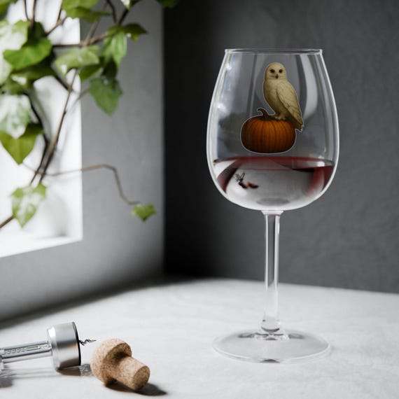 Owl and Pumpkin Wine Glass, Halloween Themed Wine Glass, Owl Wine Glass, Unique Gift for Wine Lovers, Fall Decor, Halloween Wine Glass