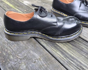 Vintage Dr. Martens Green 1461 Shoes, Size UK 6 (US 7 Men