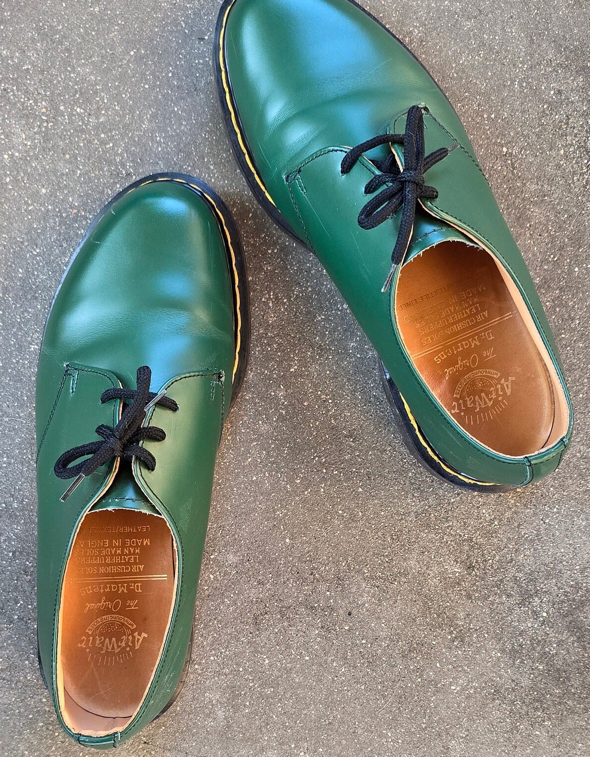 Vintage Dr. Martens Green 1461 Shoes, Size UK 6 (US 7 Men Vintage Dr. Martens Green 1461 Shoes, Size UK 6 (US 7 Men