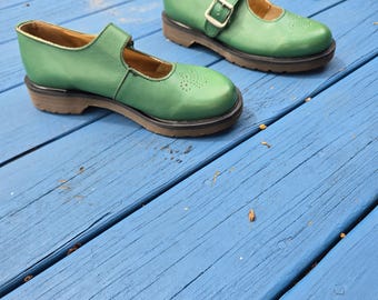 Vintage Dr. Martens NaNa Green Mary Jane Shoes -- (US 9 Women)