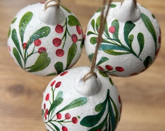 Set of 3 Christmas decorations Decoupage KIT. Make your own, DIY decoupage decorations, decorate your baubles.