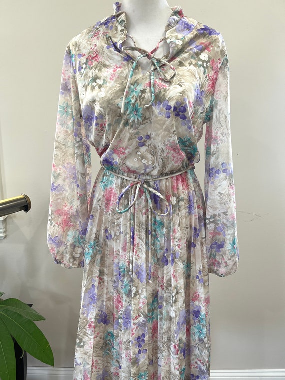 1970s Floral Pleated Maxi Dress With Rope Belt - image 1