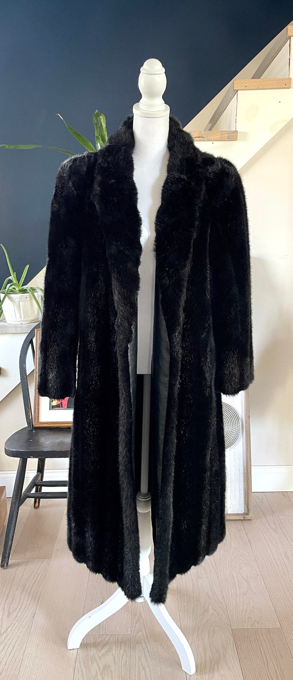 Vintage 1970’s Faux Fur Winter Coat - image 9