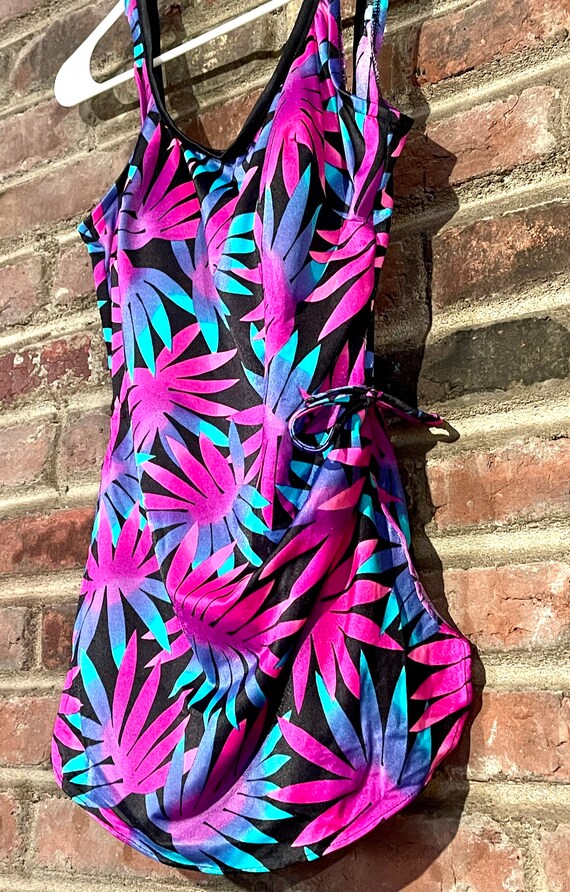 1950’s Pinup Girl OnePiece Swimsuit Gem