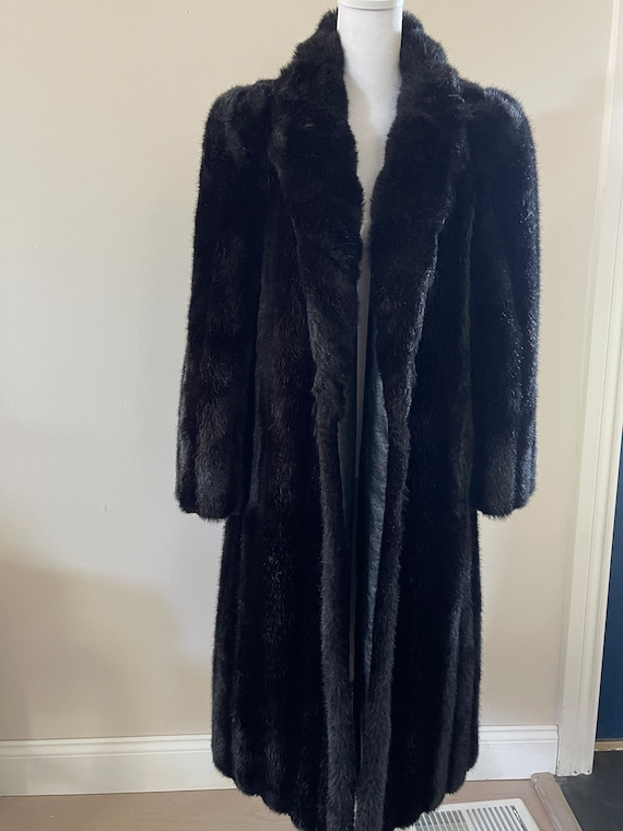 Vintage 1970’s Faux Fur Winter Coat - image 10