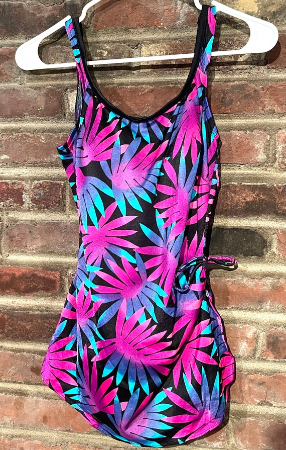 1950’s Pinup Girl OnePiece Swimsuit Gem