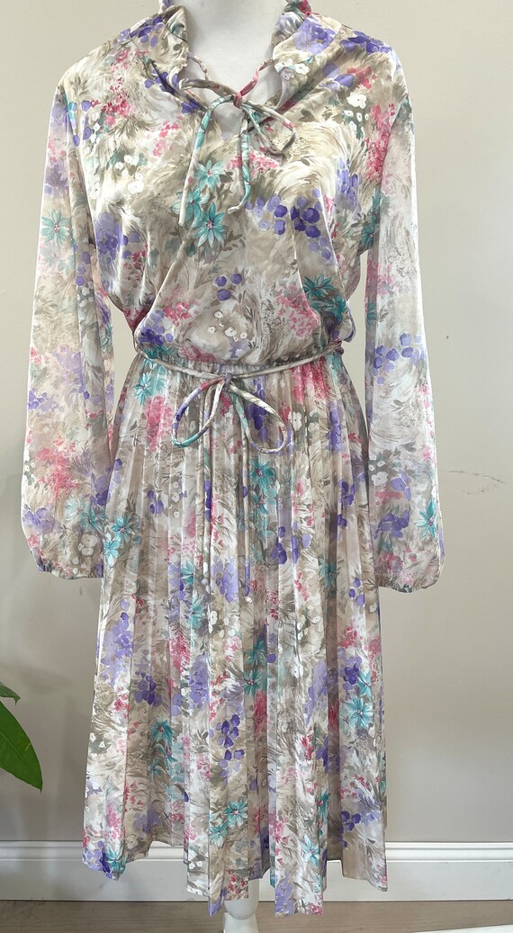 1970s Floral Pleated Maxi Dress With Rope Belt - image 2