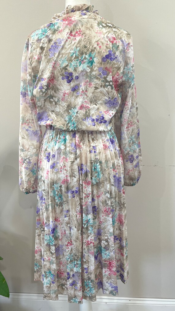 1970s Floral Pleated Maxi Dress With Rope Belt - image 6