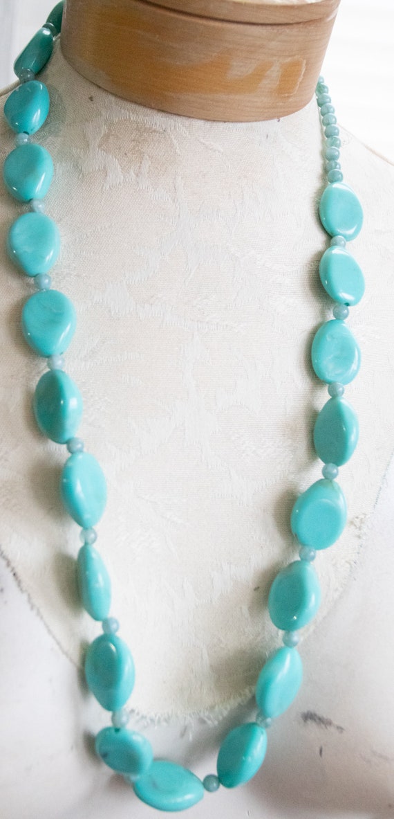 Vintage 1970's Turquoise Glass Beaded Necklace - image 3