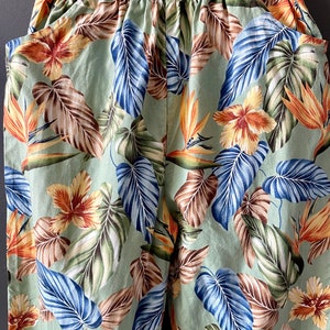 1980’s Vintage Floral Capri Pants