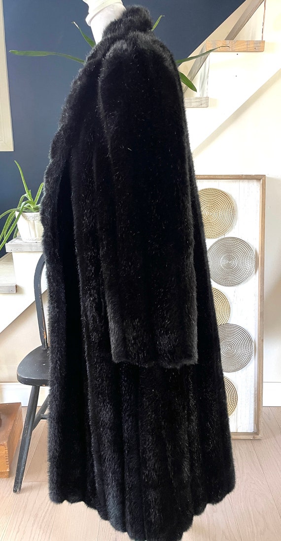Vintage 1970’s Faux Fur Winter Coat - image 6