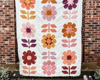 Daisy Mae Quit Kit - designed by Abby Maed - Finished Size: 60" x 75"