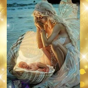FEE des SEE, Sinnliche Kunst Druck, Druckbares sexy Mädchen mit Baby, Lichtspiel, leuchtendes Bild, Licht bedruckbar, Wandkunst, Wohndekor.
