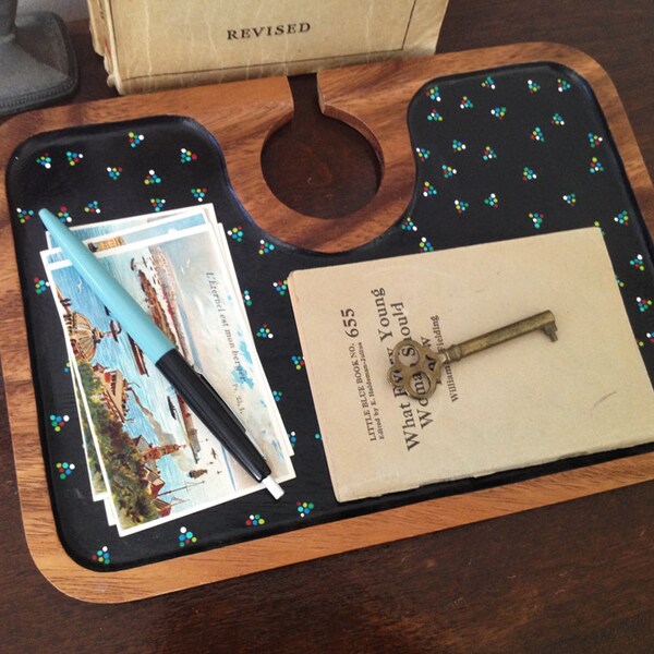Flat Wooden Tray : Hand-painted Dot Triangle Design