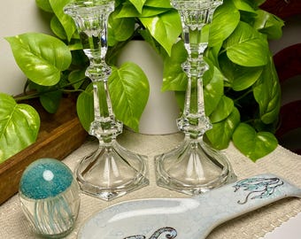 Conjunto de decoración playera vintage: par de candelabros Lenox, reposacucharas con forma de caballito de mar y pisapapeles de medusa soplado a mano / Coastal Kitchen