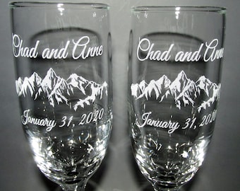 Personalized Mountain Champagne Flutes Wedding Toasting Flutes Set of 2