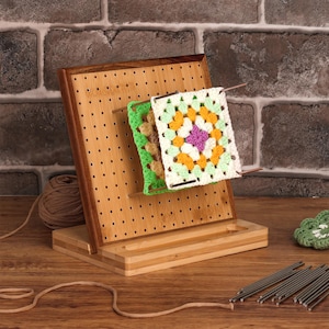 Tavola di bloccaggio per uncinetto in bambù da 7,8" con 20 spilli/pioli, tavola di bloccaggio per uncinetto e maglia, tavole di bloccaggio quadrate in bambù Grandma