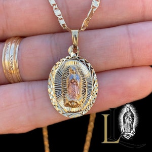 Virgen de Guadalupe-ketting roségoud, Maagd Maria-bedel, diamantgeslepen ontwerp, Valentino-ketting 20" voor damescadeaus, Cadena Virgencita 26 x 18