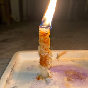 Rituale dell'incantesimo della candela della vendetta degli arcangeli - eseguito da Me for You