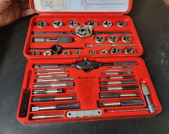 Snap On Tools SAE Tap And Die Set With Case TD-2425