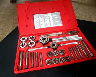 Snap-on Tools 25 Piece Large Sizes Metric Tap and Die Set  14-24MM (TDM99117A)