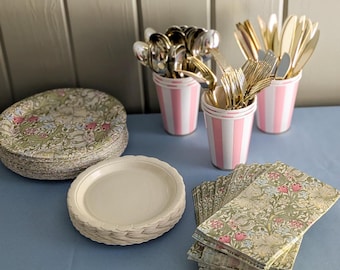 Juego de vajilla para despedida de soltera estilo rústico vintage con estampado floral para fiesta nupcial, ideal para bodas y eventos. Juego de platos y servilletas con estampado floral neutro.