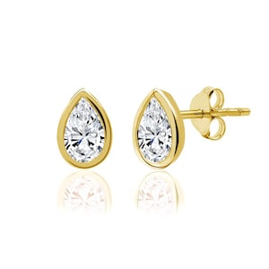 Pear Shape Lab Grown Diamond Solitaire Stud Earrings 0.25 CTW 10KT Yellow Gold