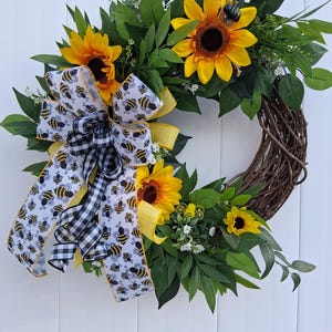 Bumble Bee Sunflower Wreath with bow: Spring Summer Door Decor