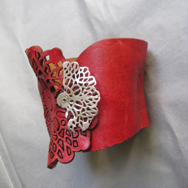 Red Leather Lace Sculpted Bracelet