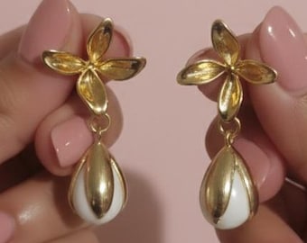 Gold Flower Drop Earrings | Bridal Wedding Earrings | Elegant Floral Dangle Earrings wedding Jewelry in silver Statement Earrings for Bride