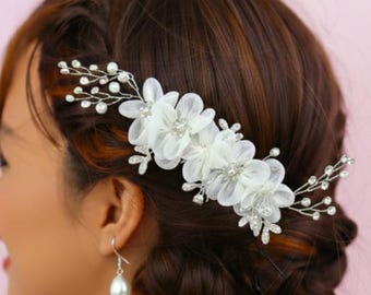 Ivory Lace Bridal Hair Comb: Pearl & Crystal Wedding Hairpiece