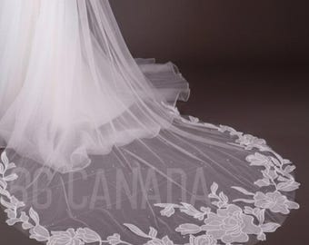 Big Floral scattered Pearl Bridal Veil Fingertip Veil woth pearls Veil with flowers trendy veil