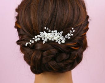 Pearl Comb Gold Wedding Hair Piece with Crystals dainty hair accessory