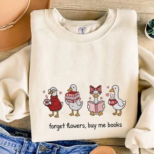 Goose Book Lover Embroidery Design, Valentine Bookish Embroidery File For Machine, Funny Reading Stitch File Pes, Reader Goose Design