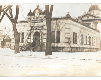 Carte postale en photo réelle de 1913, Brown County Women’s Building, Green Bay, WI