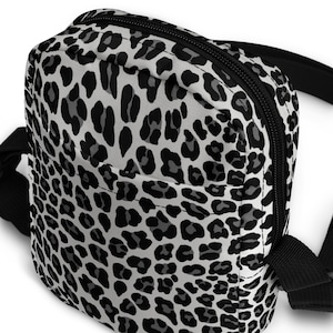 Street Style Snow leopard Utility crossbody bag
