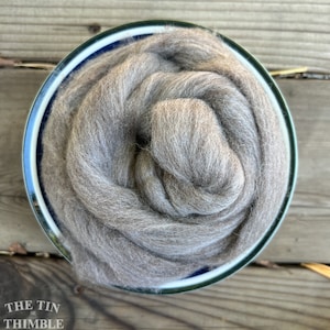 Medium Natural Merino Wool Roving - 1 oz - Nuno Felting / Wet Felting / Felting Supplies / Hand Felting / Needle Felting /  Fiber Art