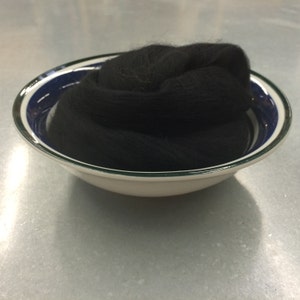 Black SUPERFINE Merino Wool Roving - 1 oz - Nuno Felting / Wet Felting / Felting Supplies / Hand Felting / Needle Felting / Fiber Supply