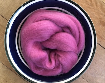 Fuchsia Merino Wool Roving - 1 oz - Nuno Felting / Wet Felting / Felting Supplies / Hand Felting / Needle Felting / Fiber Supply